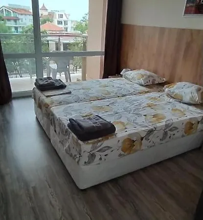 къща, за гости мери Tchernomorets