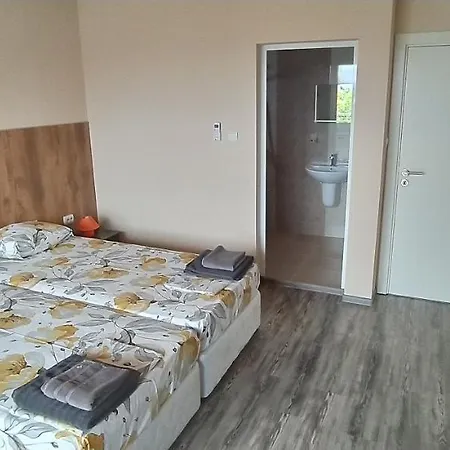 Maison d'hôtes къща, за гости мери