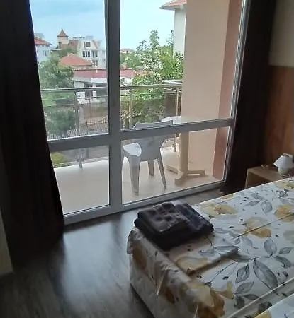 къща, за гости мери Maison d'hôtes Tchernomorets